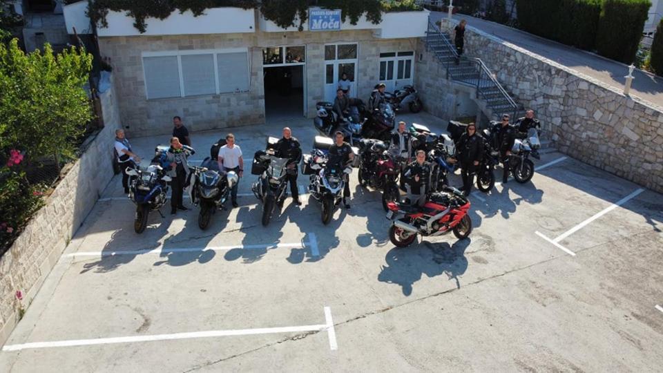 Pansion Komfor Moca Makarska Exterior photo