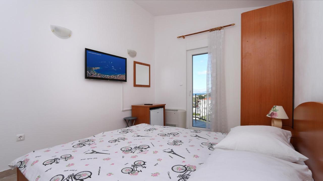 Pansion Komfor Moca Makarska Exterior photo